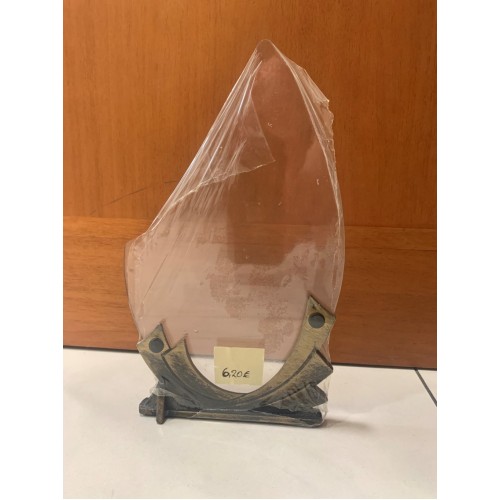 ΤΡΟΠΑΙΟ 9301 23x13.5cm PLEXI GLASS